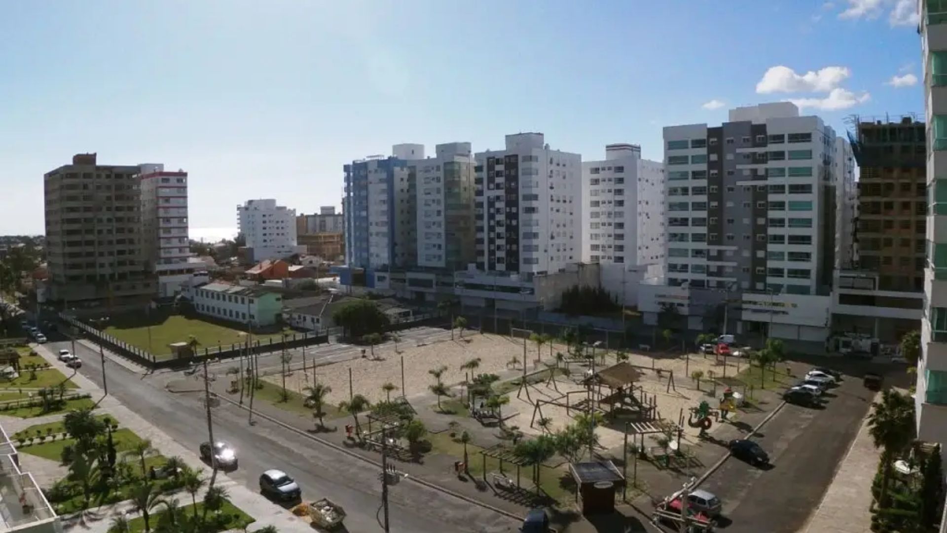 Descubra como comprar sua casa em Capão da Canoa com segurança. Dicas valiosas para um investimento tranquilo à beira-mar.